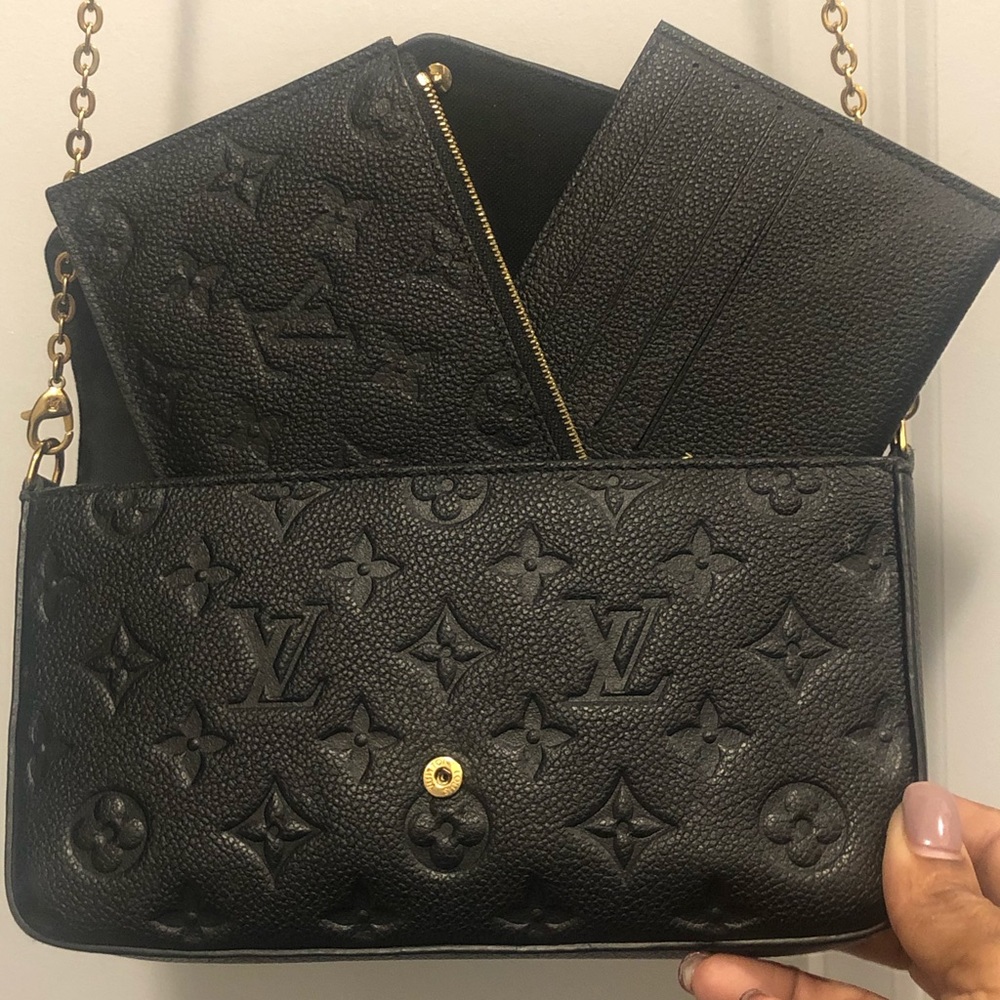 Authentic Louis Vuitton crossbody.